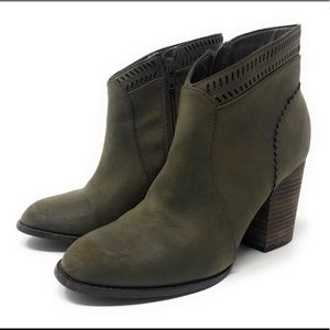 Restricted Chantal booties